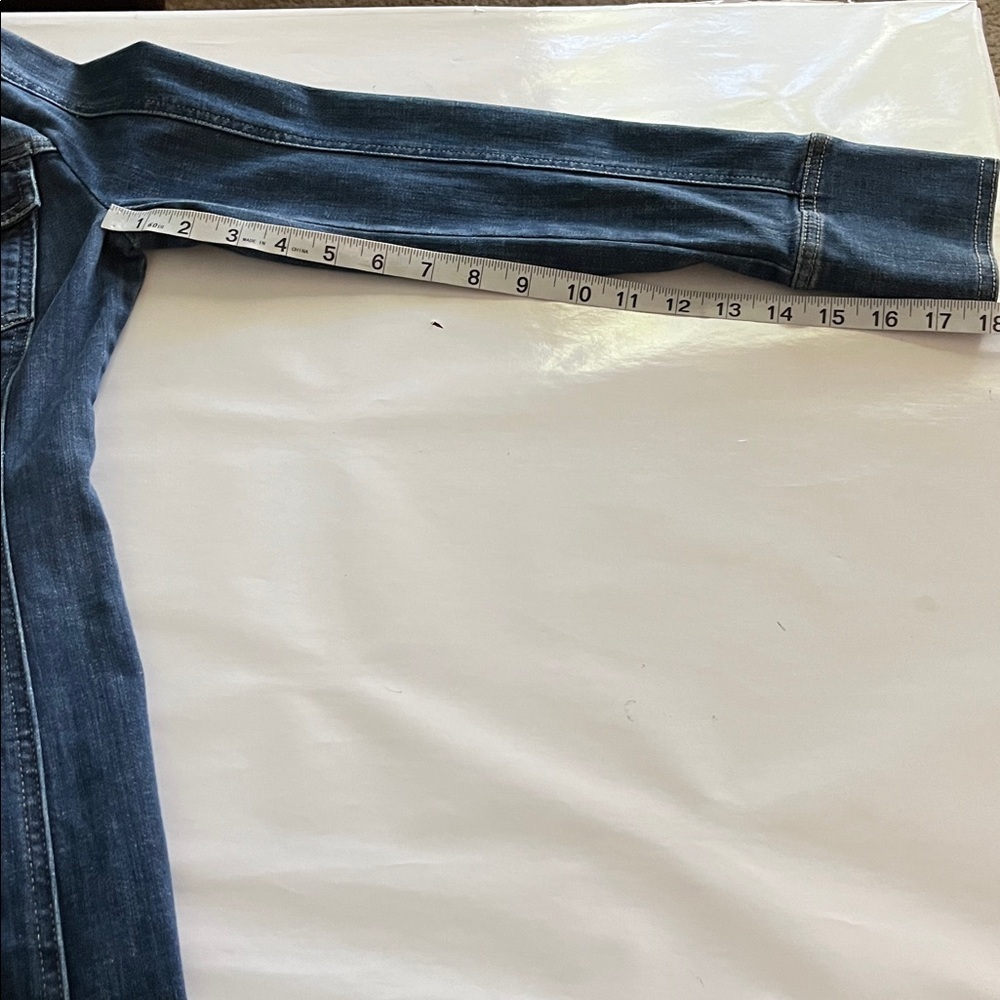 White House Black Market Snap Up Denim Midi Skirt Size 2 - Picture 9 of 16